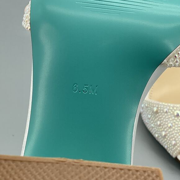 NEW Betsy Johnson Women’s Mari Block Heel Evening Sandals White Size 6.5M - Picture 5 of 10